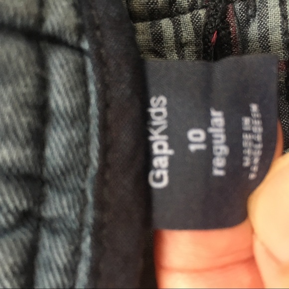 Gap Boys size 10 plaid cargo shorts. - Picture 3 of 3